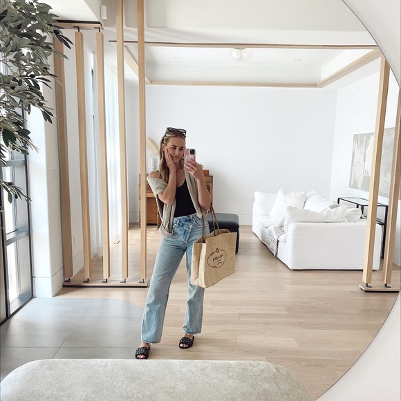 Meet your Posher, Erica - Picture 5 of 7